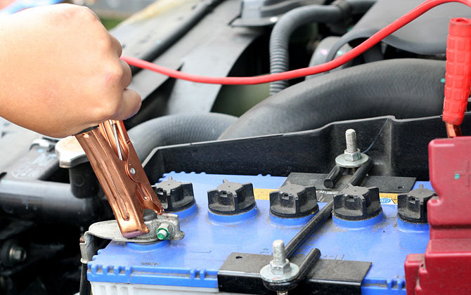 Preparing and maintaining your vehicles battery